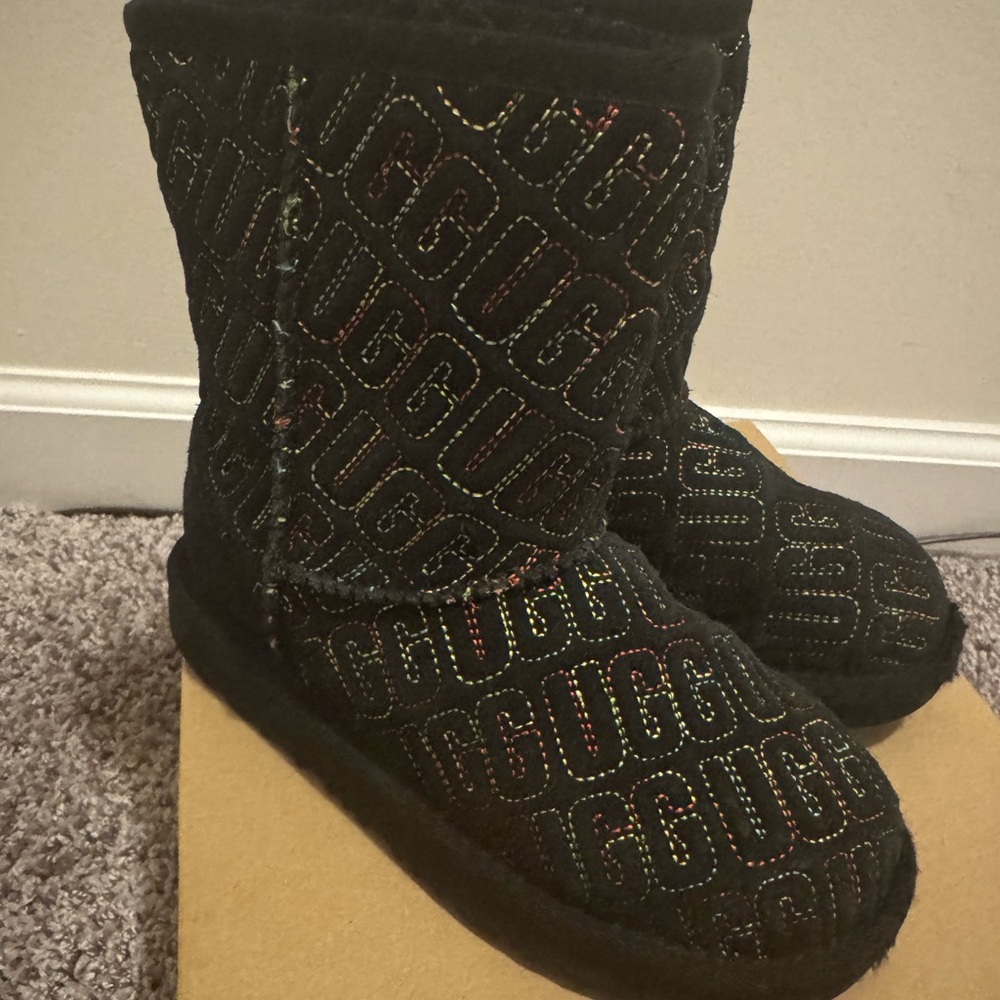 UGG boots for girls size size 13